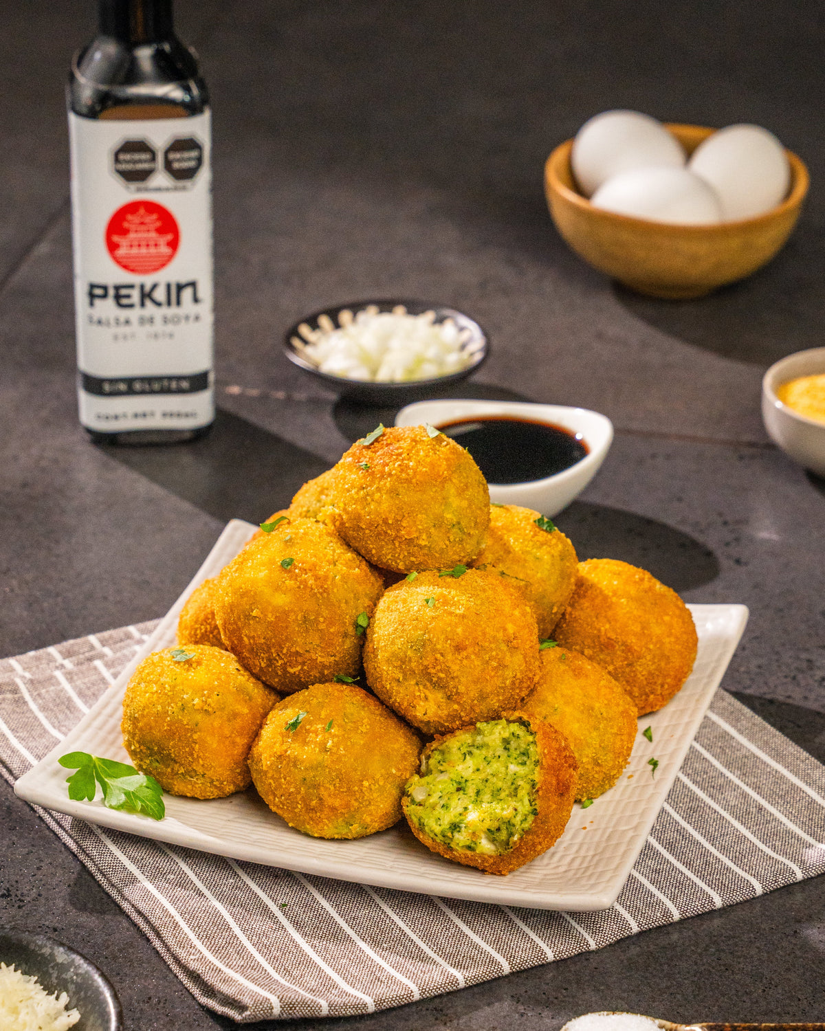 BOLITAS CRUJIENTES DE BRÓCOLI Y QUESO